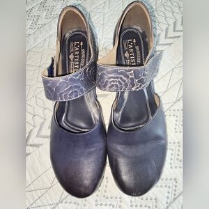 L'ATISTE Women's Navy Floral Heels Sz 42